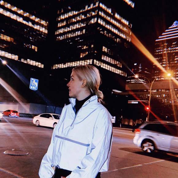 Meet your Posher, Isabelle - Picture 1 of 1